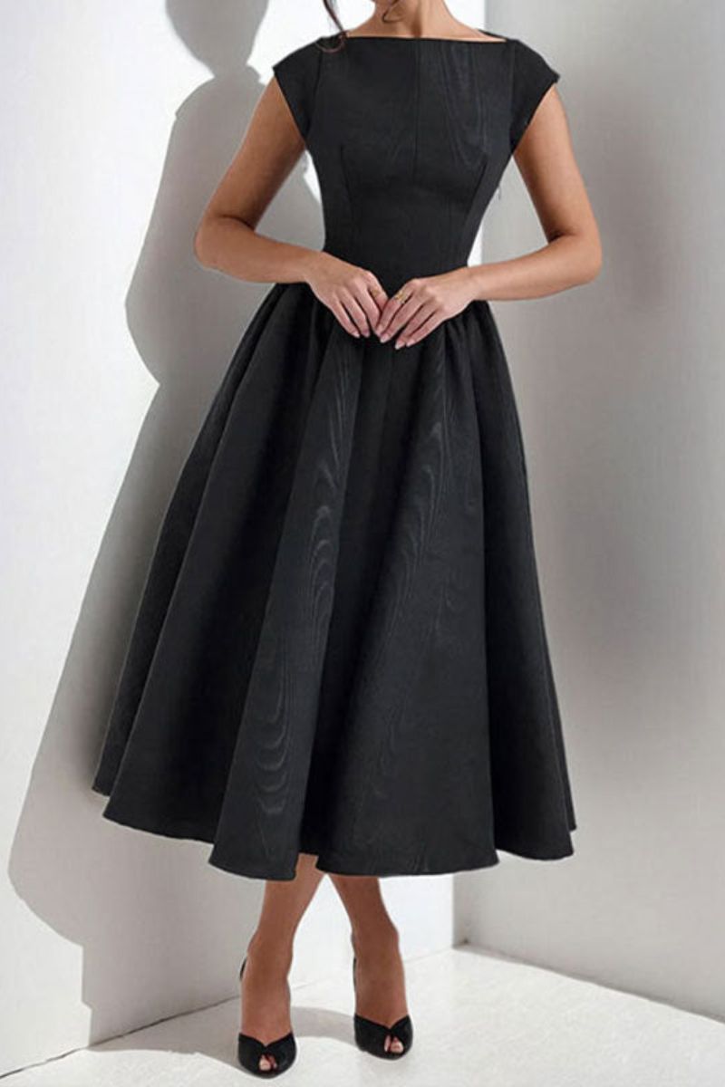 Evelyn | Women’s Midi Dress in a Full Skirt Silhouette