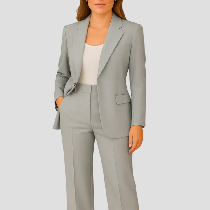 Valeria | Women’s Suit in a Clean Tailored Fit