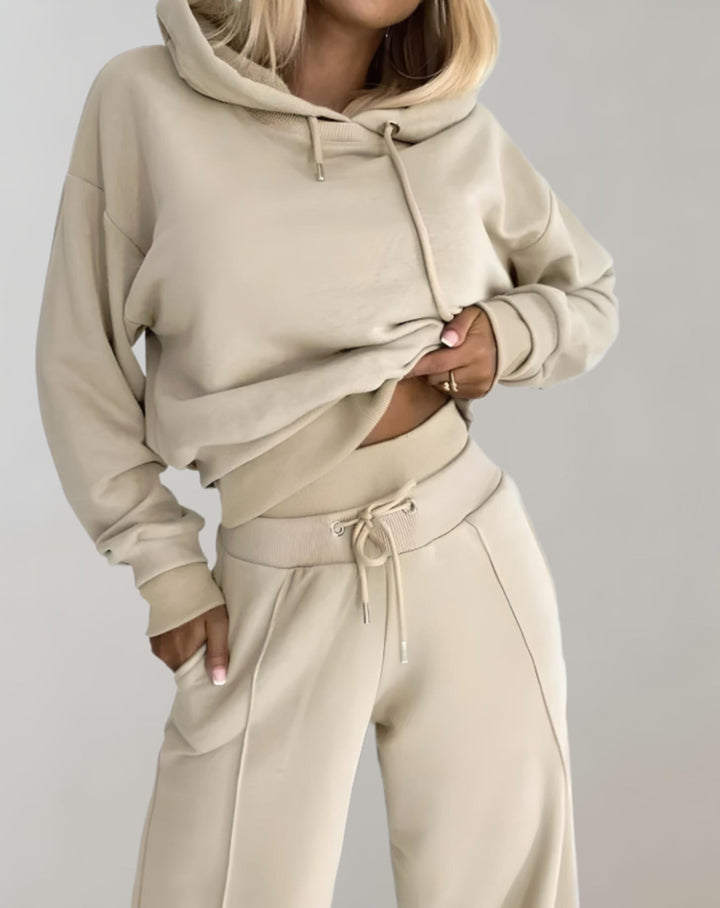Stella | Women's Two-Piece Tracksuit with Cropped Hoodie and Wide Leg Trousers