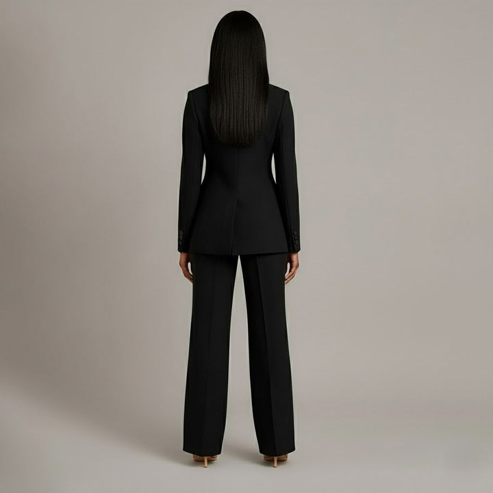 Valeria | Women’s Suit in a Relaxed Tailored Fit