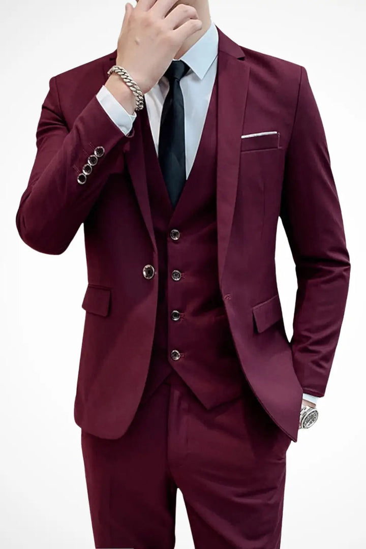 Dominic | Men’s Three Piece Suit in a Sharp Formal Fit