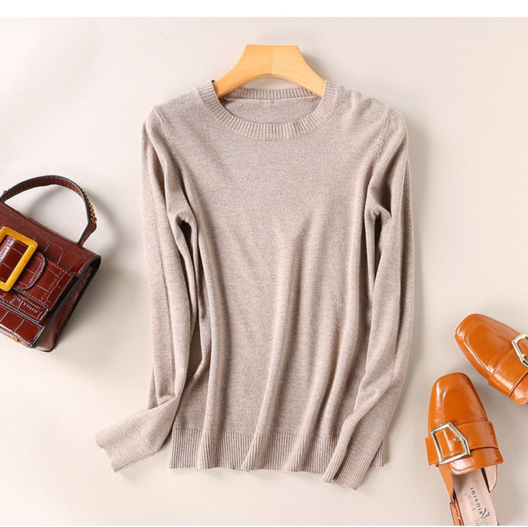 Alina | Women’s Jumper in a Clean Crew Neck Style