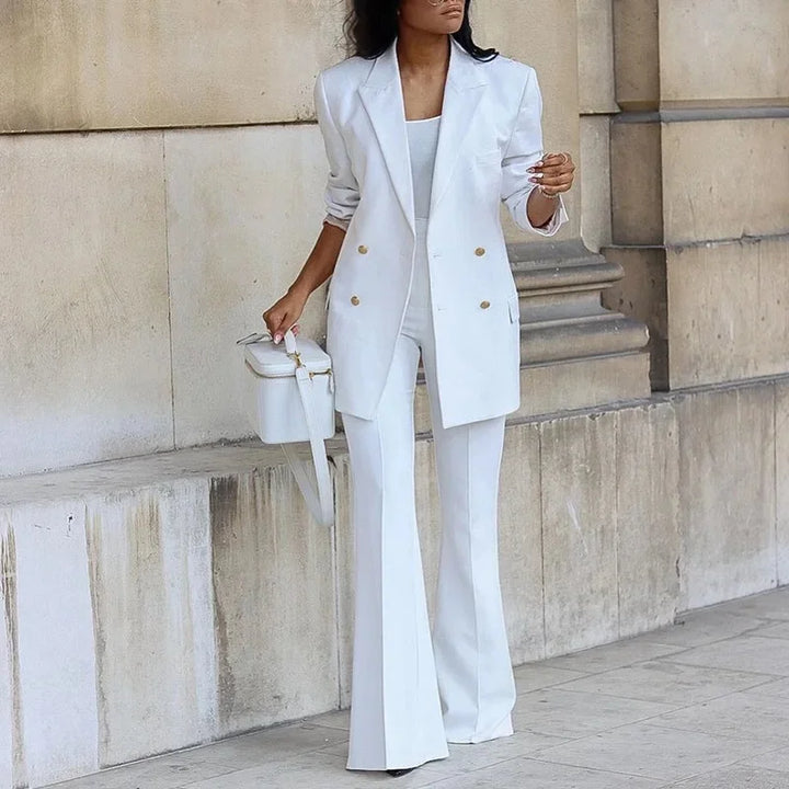 Valeria | Women’s Suit in a Relaxed Tailored Fit
