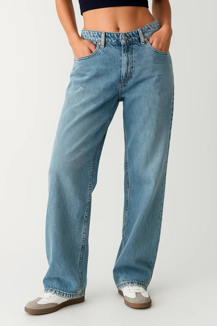 Sadie | Women's Baggy Jeans in a Relaxed Fit with Light Wash