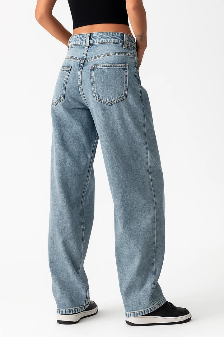 Sadie | Women's Baggy Jeans in a Relaxed Fit with Light Wash