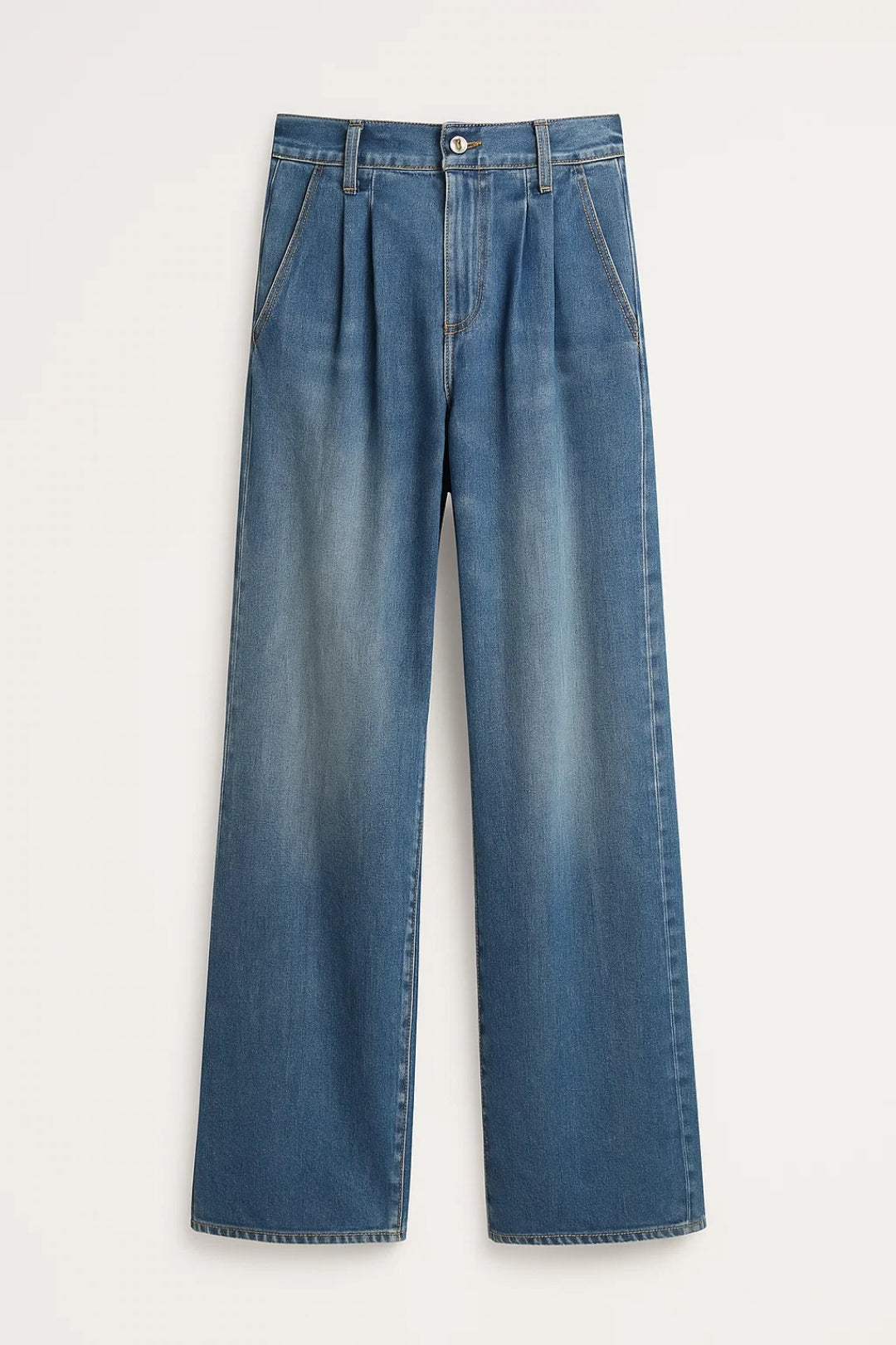 Avery | Women’s Jeans in a Relaxed Straight Leg Fit